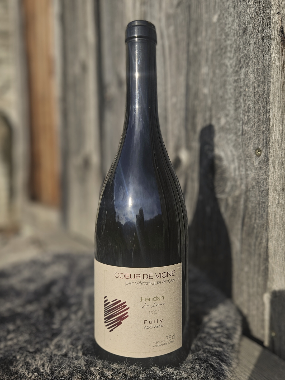 Bouteille de Fendant 2021 vin blanc coeur de vigne fully